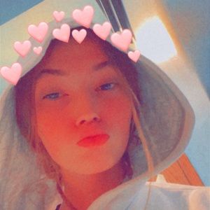 Meet your Posher, Abby